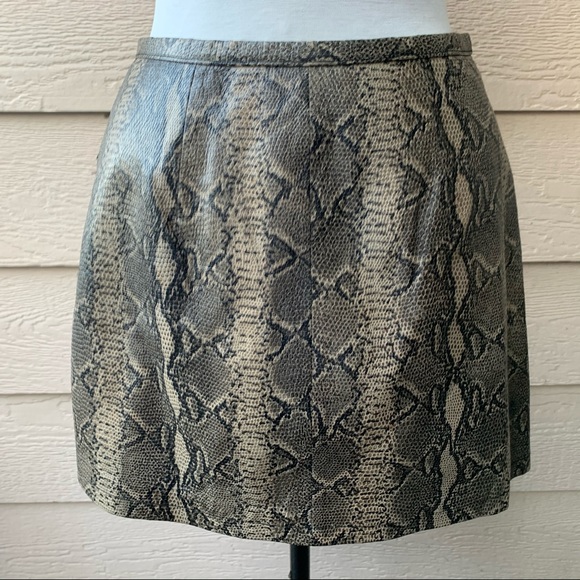 🍒SOLD🍒Harley Davidson Leather Mini Skirt - Picture 3 of 5